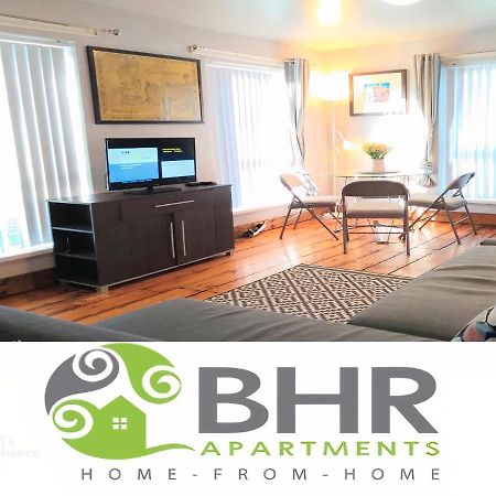 Perfect Central City Location - Parking - 3 Beds - 2 Bedrooms بلفاست المظهر الخارجي الصورة