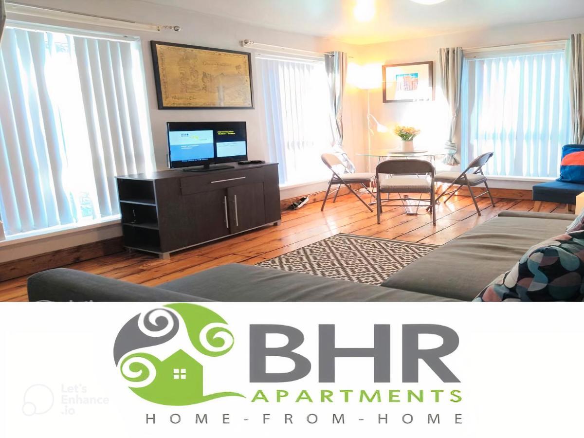 Perfect Central City Location - Parking - 3 Beds - 2 Bedrooms بلفاست المظهر الخارجي الصورة