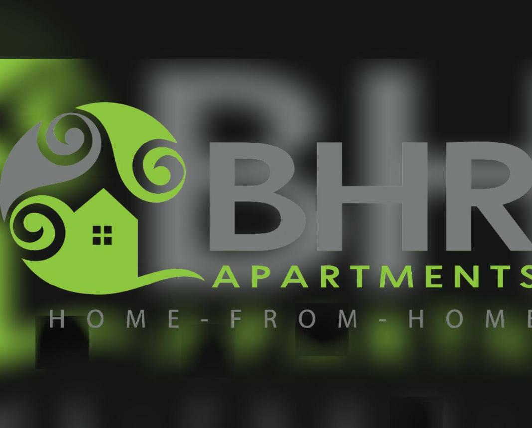 Perfect Central City Location - Parking - 3 Beds - 2 Bedrooms بلفاست المظهر الخارجي الصورة