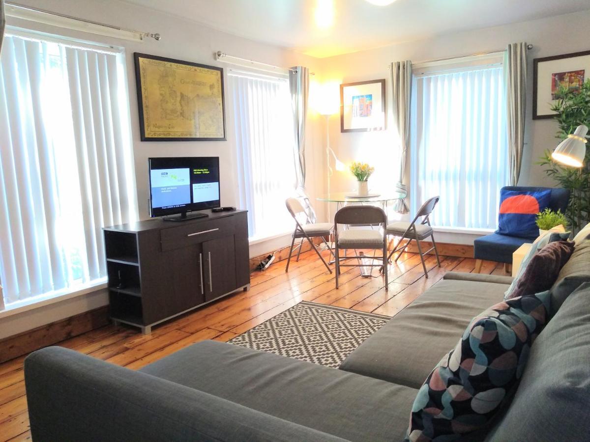 Perfect Central City Location - Parking - 3 Beds - 2 Bedrooms بلفاست المظهر الخارجي الصورة